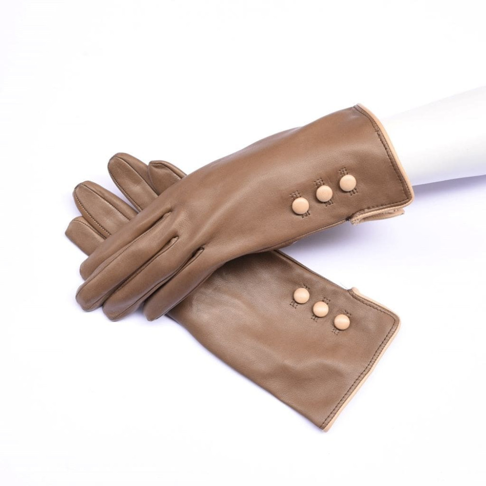 Lambskin leather gloves silk lined