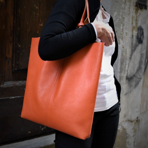 Leather shopping bag