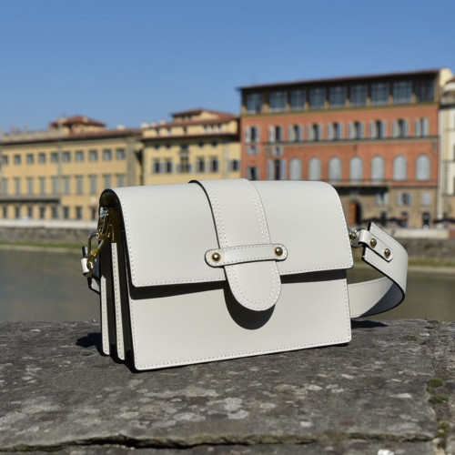 Borsa Layla