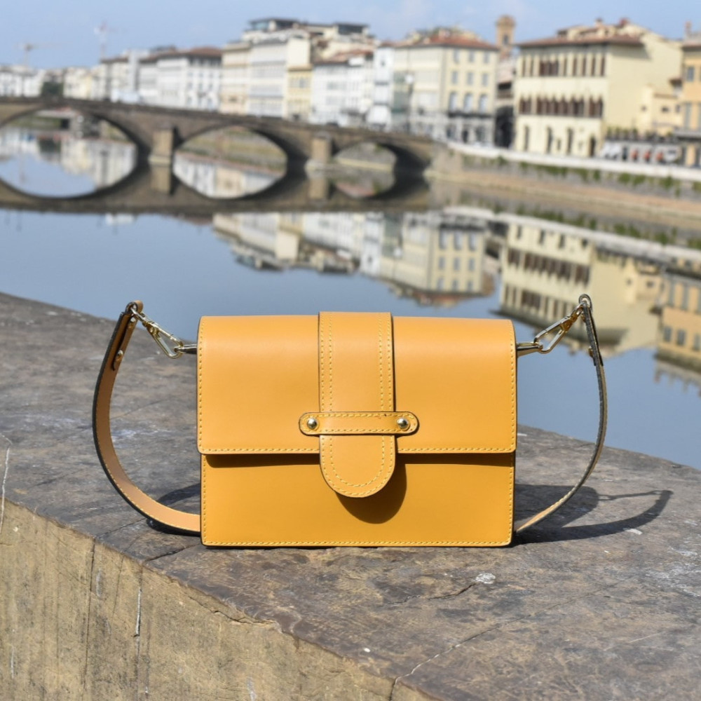 Borsa Layla