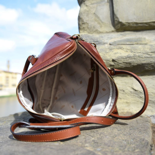 Borsa in pelle di vitello tamponata a mano