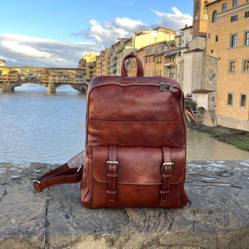 Leather backpack made of vegetable tanned leather
