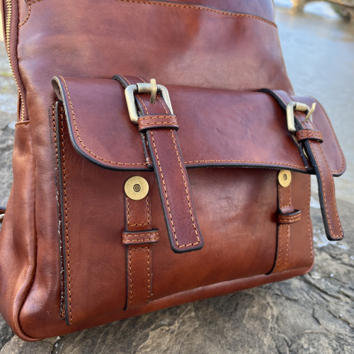 Leather backpack made of vegetable tanned leather