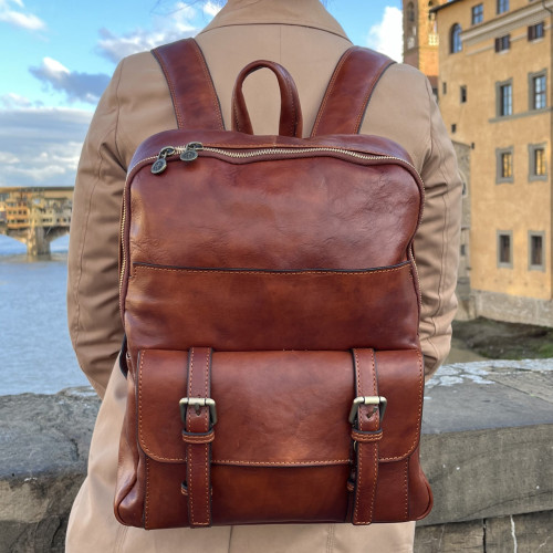 Leather backpack made of vegetable tanned leather