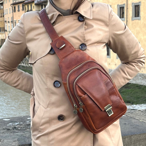 Leather handbag made of vegetable tanned leather