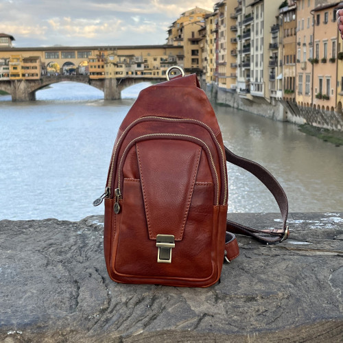 Leather handbag made of vegetable tanned leather