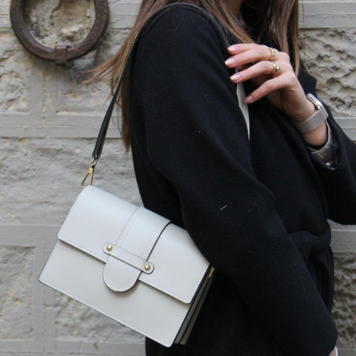 Borsa Layla