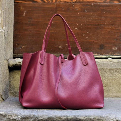 Leather bag Full-grain cowhide.