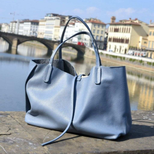 Leather bag Full-grain cowhide.