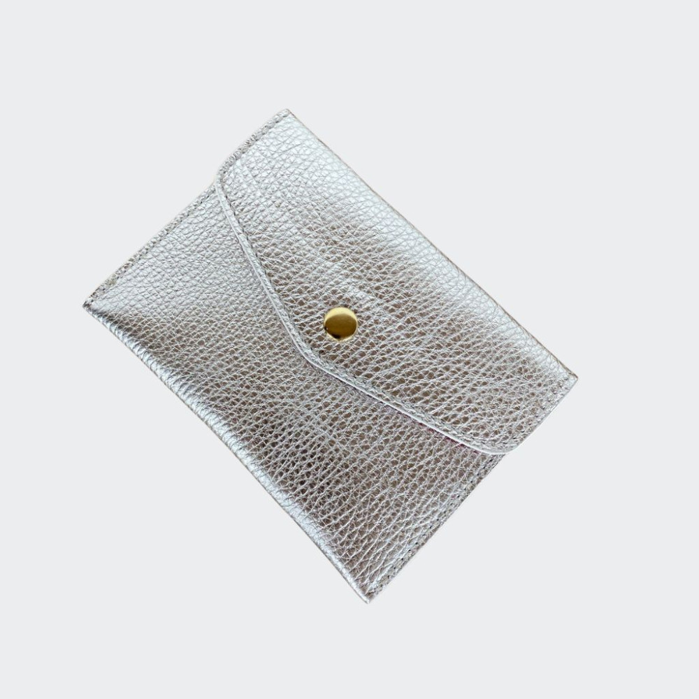 Leather wallet with botton medum size